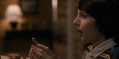 Stranger_Things_S01E01_mp42126.jpg