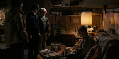 Stranger_Things_S01E02_mp42823.jpg