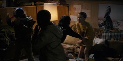 Stranger_Things_S01E02_mp42827.jpg