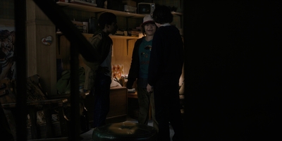 Stranger_Things_S01E02_mp42880.jpg
