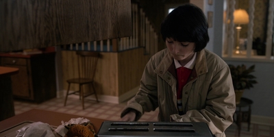Stranger_Things_S01E02_mp43302.jpg