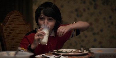 Stranger_Things_S01E02_mp44819.jpg