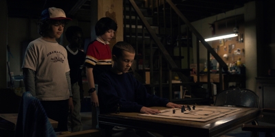 Stranger_Things_S01E02_mp45196.jpg