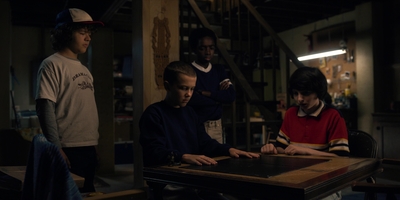 Stranger_Things_S01E02_mp45240.jpg