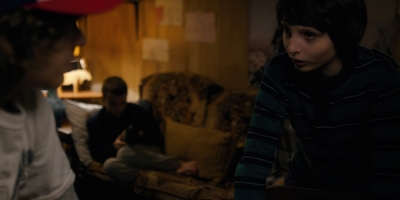 Stranger_Things_S01E03_mp46351.jpg