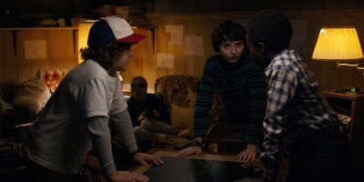 Stranger_Things_S01E03_mp46357.jpg