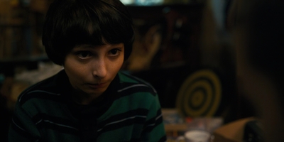 Stranger_Things_S01E03_mp46473.jpg