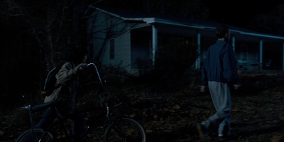 Stranger_Things_S01E03_mp48524.jpg