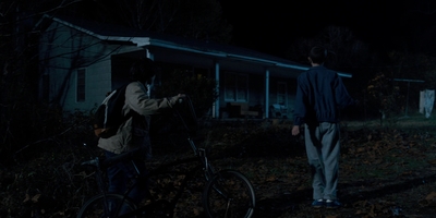 Stranger_Things_S01E03_mp48525.jpg