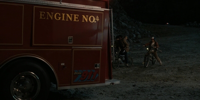 Stranger_Things_S01E03_mp48706.jpg