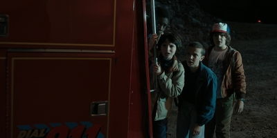 Stranger_Things_S01E03_mp48732.jpg