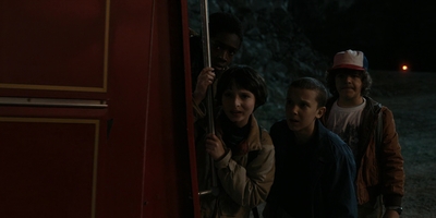 Stranger_Things_S01E03_mp48734.jpg