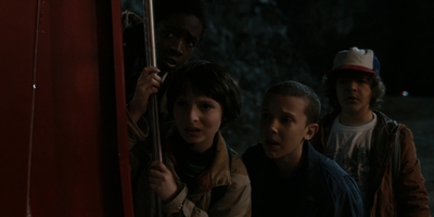 Stranger_Things_S01E03_mp48737.jpg