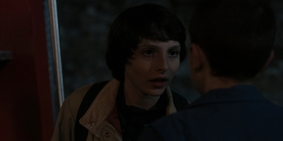 Stranger_Things_S01E03_mp48768.jpg