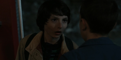 Stranger_Things_S01E03_mp48771.jpg