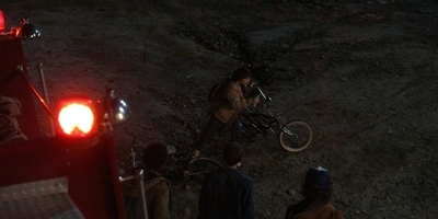 Stranger_Things_S01E03_mp48781.jpg
