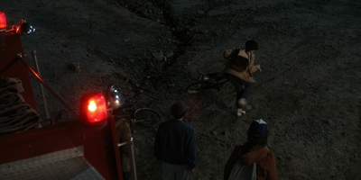 Stranger_Things_S01E03_mp48782.jpg