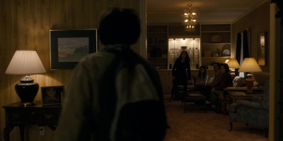 Stranger_Things_S01E03_mp48811.jpg