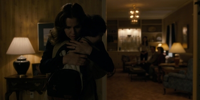 Stranger_Things_S01E03_mp48819.jpg