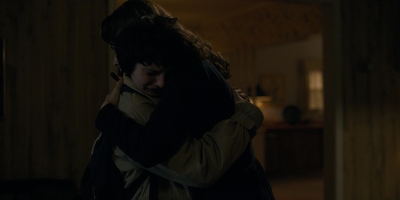 Stranger_Things_S01E03_mp48822.jpg