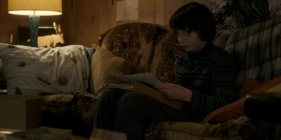 Stranger_Things_S01E04_mp40416.jpg