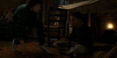 Stranger_Things_S01E04_mp40426.jpg
