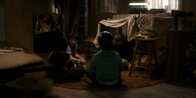 Stranger_Things_S01E04_mp40968.jpg