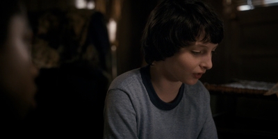 Stranger_Things_S01E04_mp40983.jpg