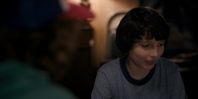 Stranger_Things_S01E04_mp40989.jpg
