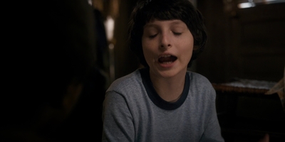 Stranger_Things_S01E04_mp41020.jpg
