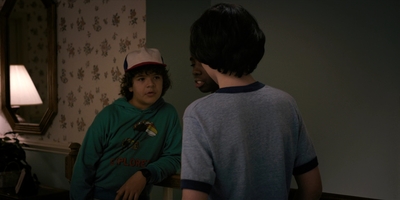 Stranger_Things_S01E04_mp41086.jpg