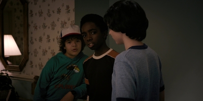 Stranger_Things_S01E04_mp41087.jpg