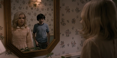Stranger_Things_S01E04_mp41112.jpg
