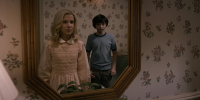 Stranger_Things_S01E04_mp41121.jpg