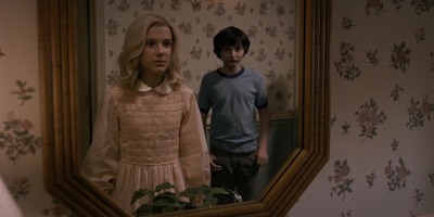 Stranger_Things_S01E04_mp41124.jpg