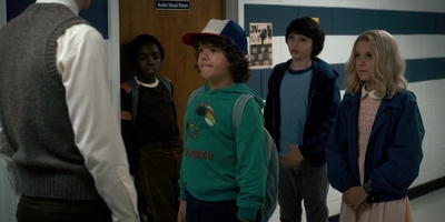 Stranger_Things_S01E04_mp41463.jpg