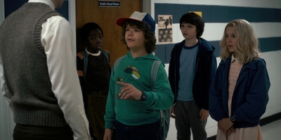 Stranger_Things_S01E04_mp41480.jpg