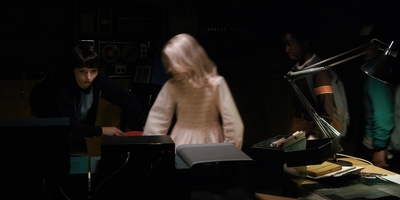 Stranger_Things_S01E04_mp42239.jpg