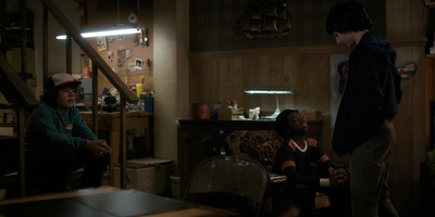 Stranger_Things_S01E05_mp43167.jpg