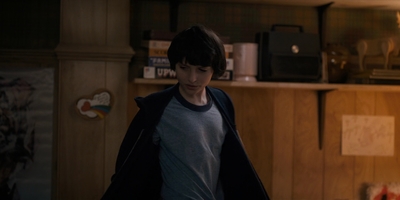 Stranger_Things_S01E05_mp43176.jpg