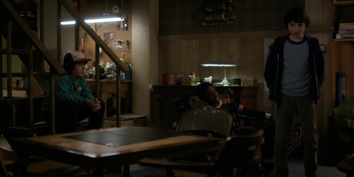 Stranger_Things_S01E05_mp43182.jpg