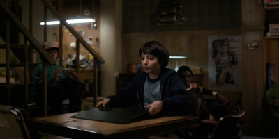 Stranger_Things_S01E05_mp43185.jpg