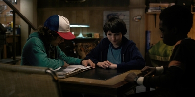 Stranger_Things_S01E05_mp43255.jpg