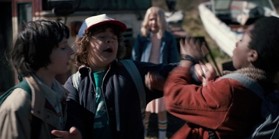Stranger_Things_S01E05_mp45291.jpg