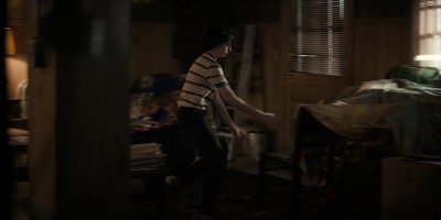 Stranger_Things_S01E06_mp46350.jpg