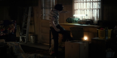 Stranger_Things_S01E06_mp46353.jpg