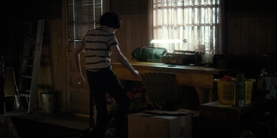 Stranger_Things_S01E06_mp46360.jpg