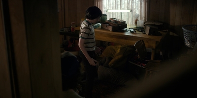 Stranger_Things_S01E06_mp46629.jpg