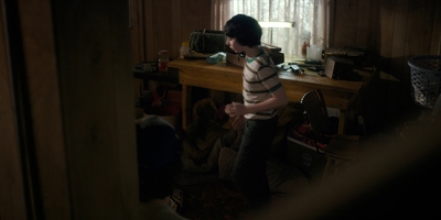 Stranger_Things_S01E06_mp46631.jpg