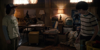 Stranger_Things_S01E06_mp46634.jpg